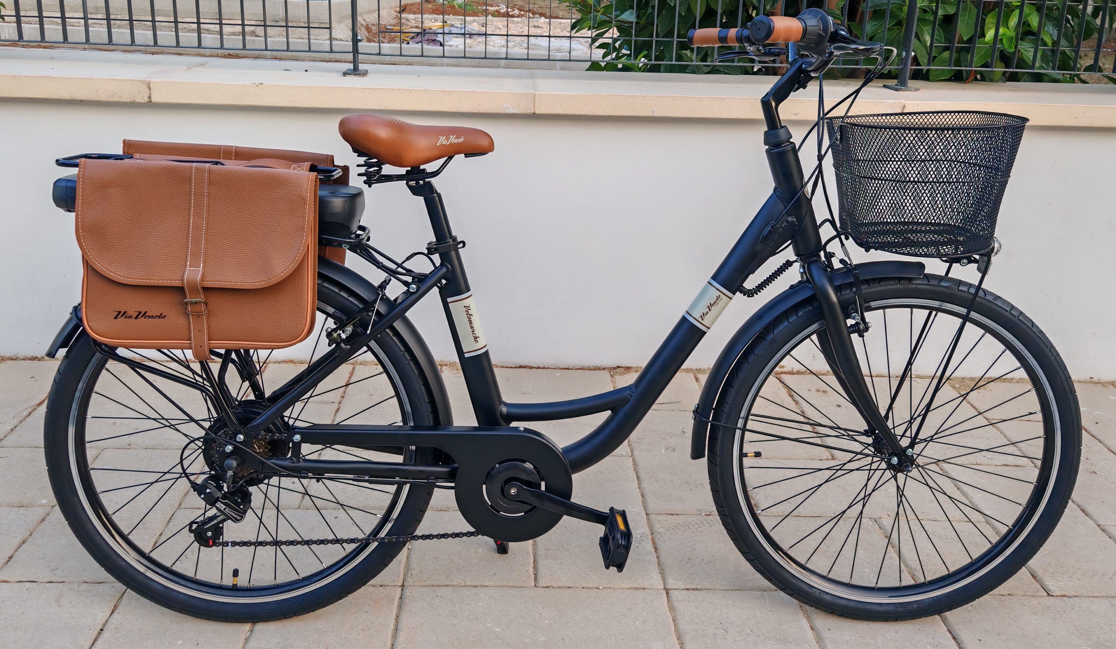 Pedalata assistita elettrica e bike velo Marche 26